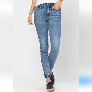 Judy Blue Mineral Wash Jeans (like an Acid wash)size 9/29